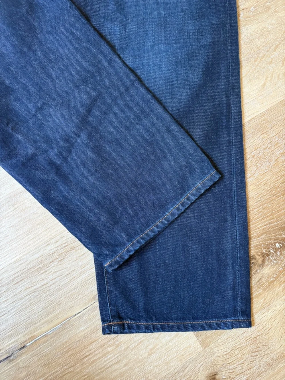 Madewell Petite Dean Easy Straight Jeans in Foundry Wash - Dark Blue